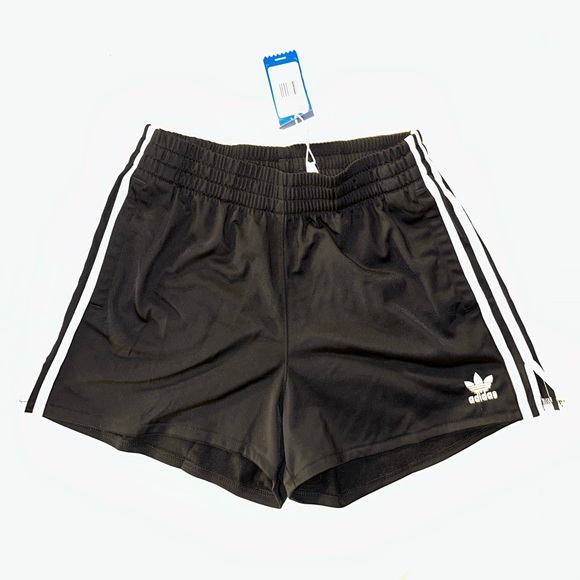 Adidas shorts BNWT - Picture 1 of 3